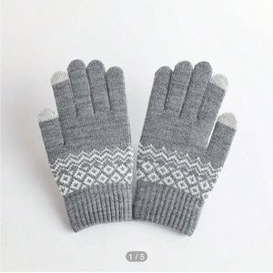 Knitted Touch Screen Women’s Gloves Jacquard Winter Warmers, 1 Pair - Grey